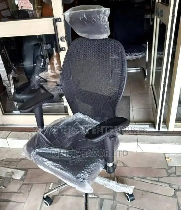 Executive Office Chair With Headrest.