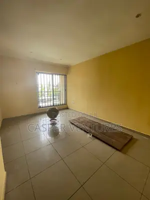 4bdrm Townhouse / Terrace in Osapa for rent