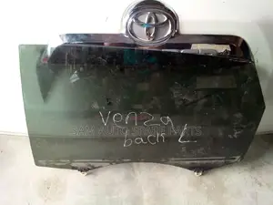 Toyota Venza Door Glass Back Left 2015 Model