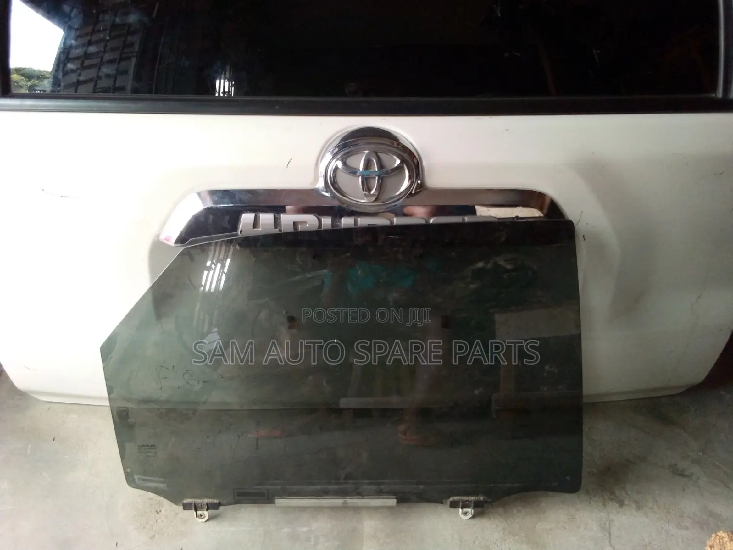 Lexus RX 350 Door Glass Back Right 2018 Model