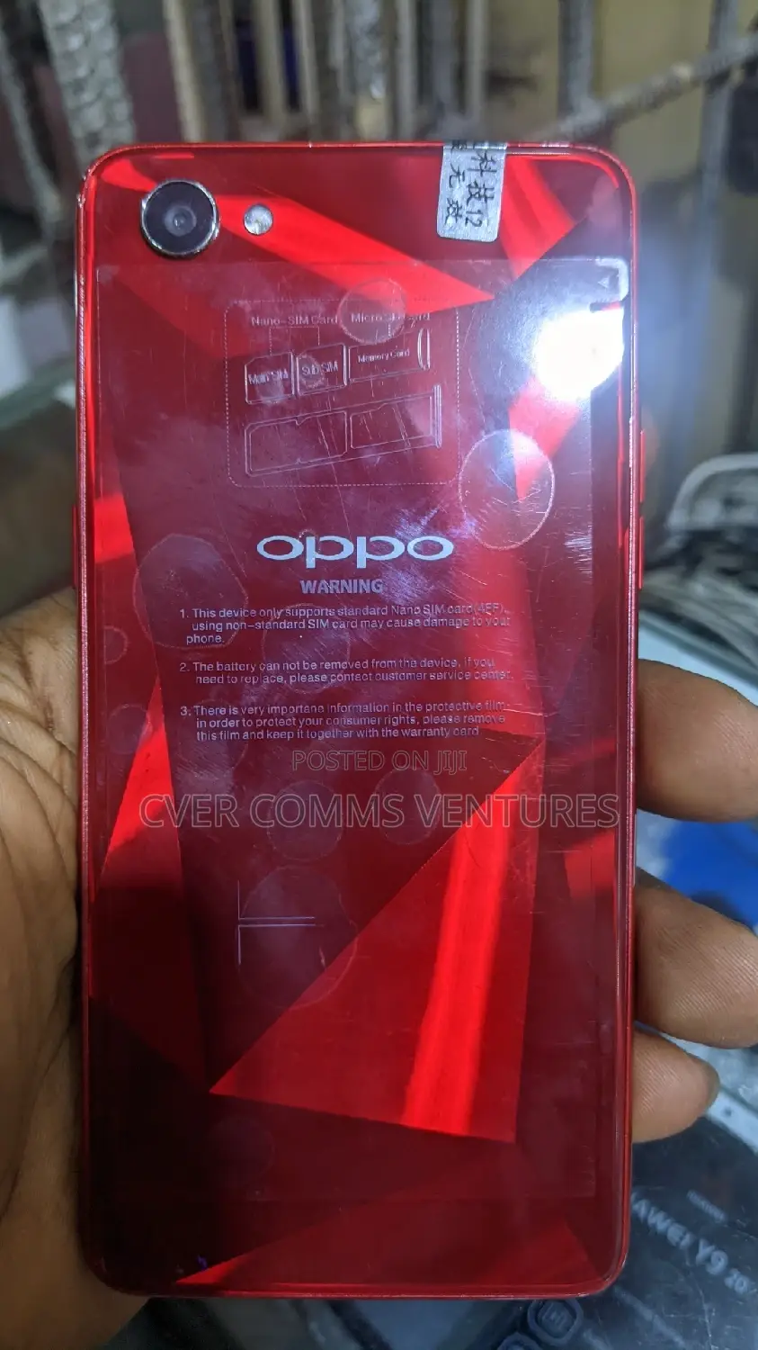 Oppo F7 128 GB Red