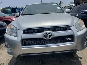 Toyota RAV4 2.5 Limited 2010 Silver