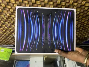New Apple iPad Pro 12.9 (2022) 256 GB Silver