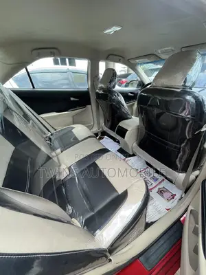Toyota Camry LE 4dr Sedan (2.5L 4cyl 6A) 2014 Red