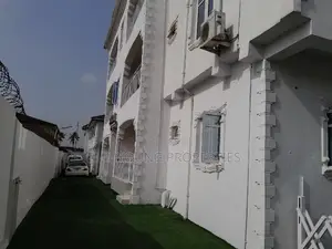 Furnished 3bdrm Apartment in Ketu-Ikosi for rent