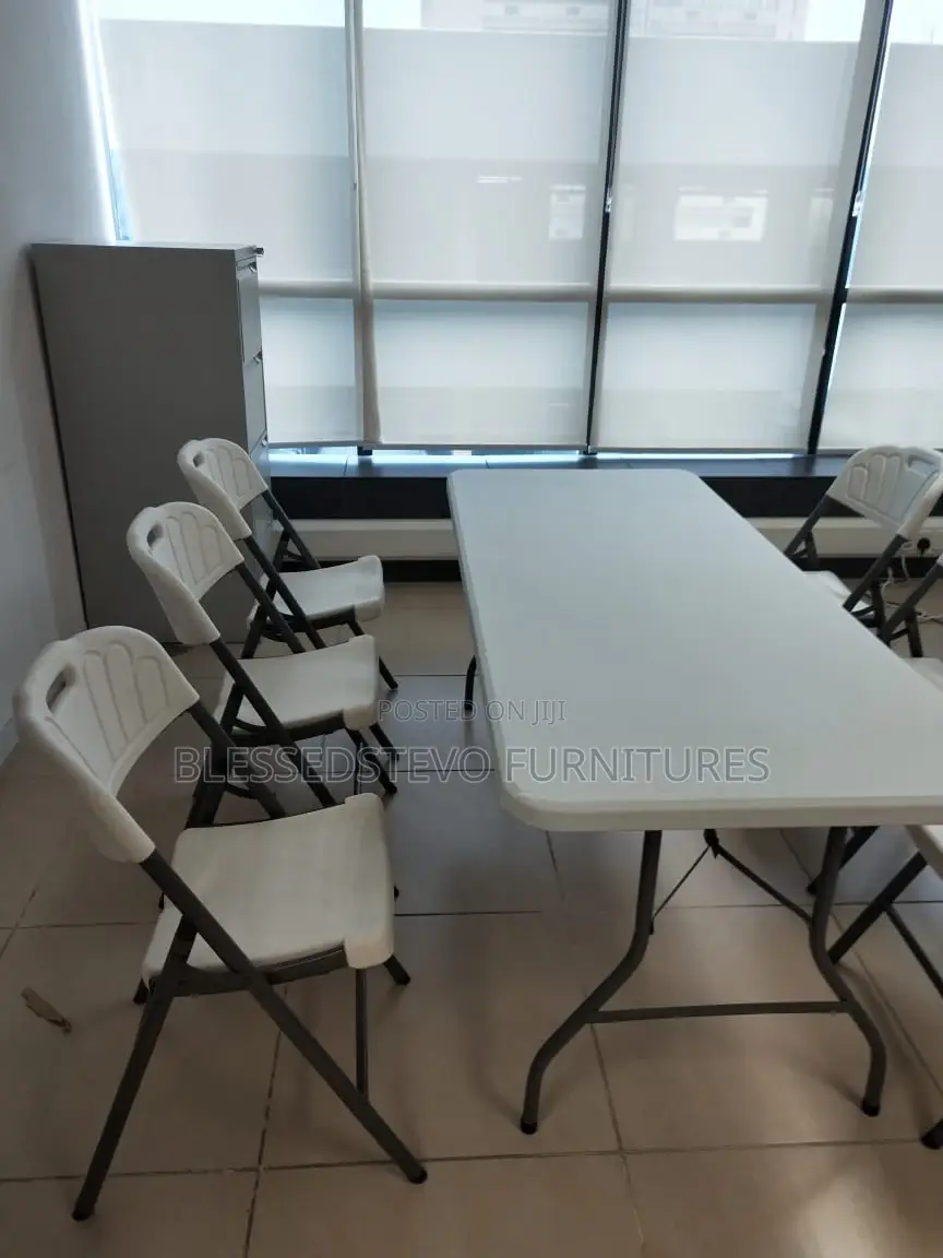 Invent Table and Chairs Plastic Table Folding