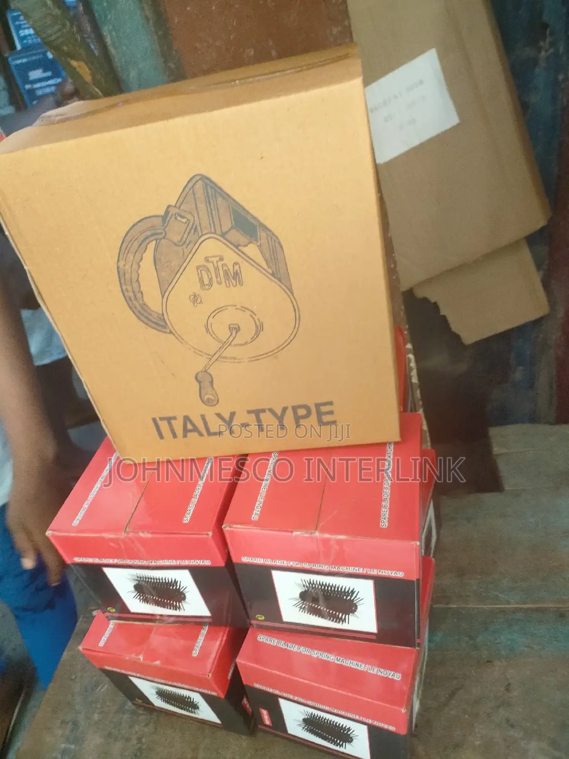 Tarroline Machine