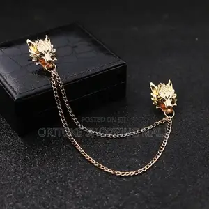 Personality Fashion Wolf Brooch Pin Clothing