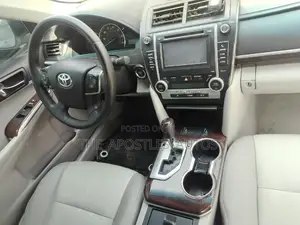 Toyota Camry 2014 Silver