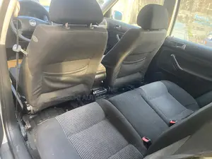 Volkswagen Golf 2004 Silver