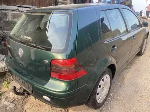 Volkswagen Golf 2004 Green