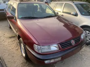 Volkswagen Passat GLS Station Wagon 1998