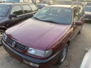 Volkswagen Passat GLS Station Wagon 1998