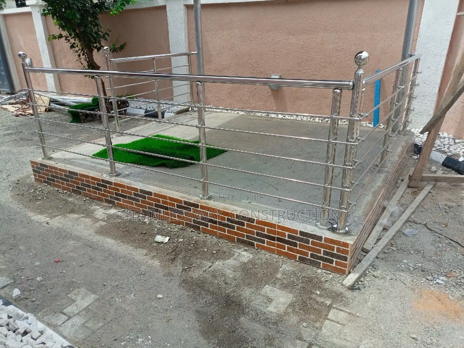 Resting Space Stainless Handrails