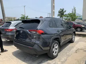 Toyota RAV4 XLE AWD 2020 Gray
