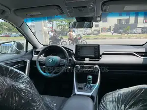 Toyota RAV4 XLE AWD 2020 Gray