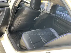 Toyota Corolla XSE (1.8L 4cyl 2A) 2018 White