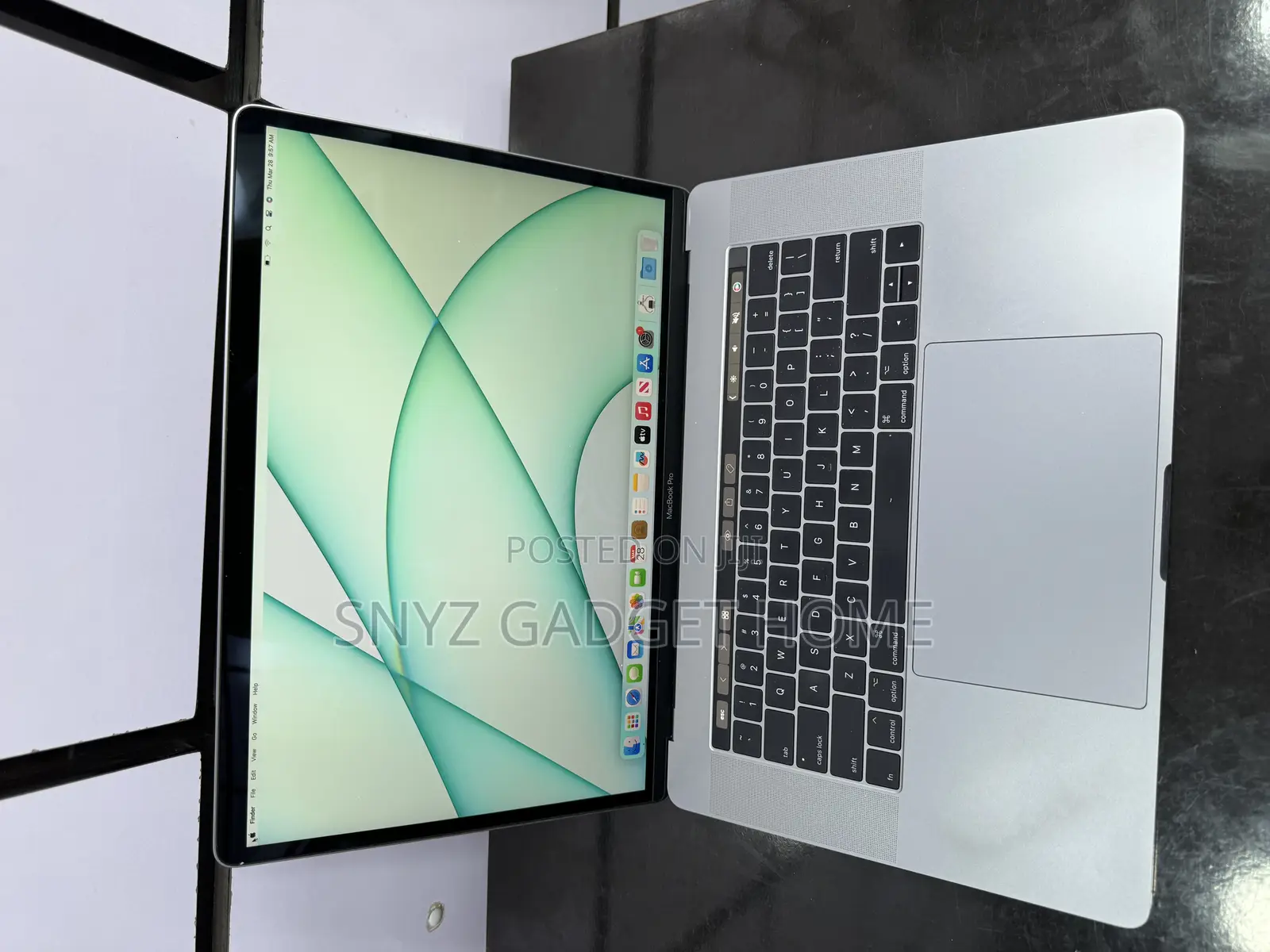 Laptop Apple MacBook Pro 2017 16GB Intel Core I7 SSD 512GB