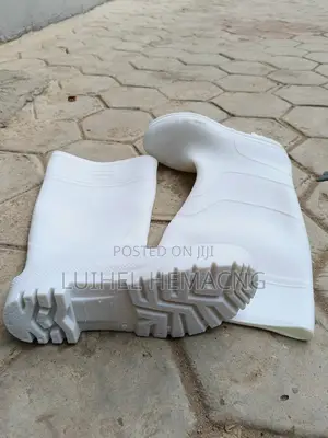 Theater Boot