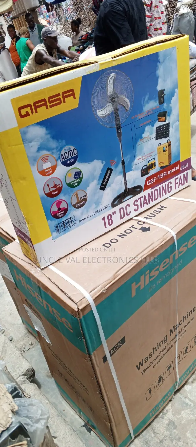 Qasa 18" Ac/Dc Standing Fan