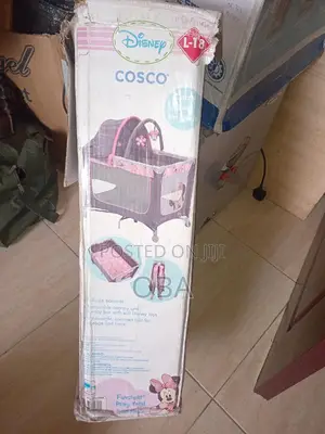 Disney-Cosco Baby Bassinet/ Play Yard