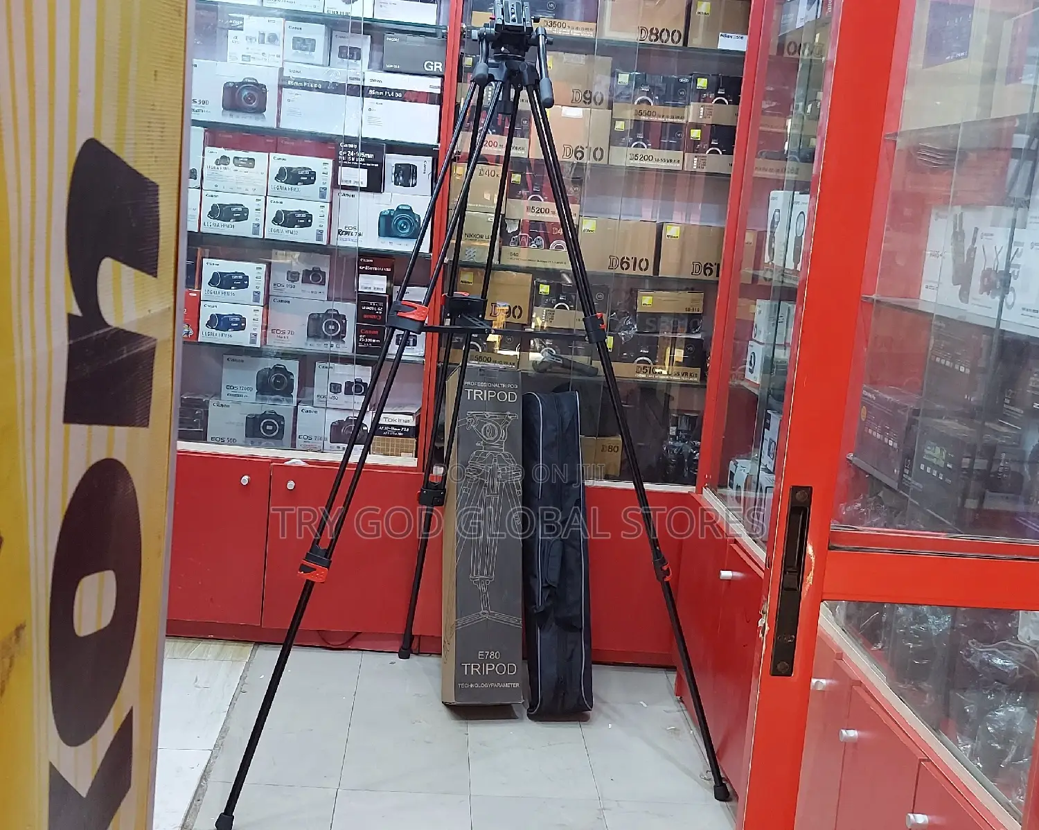 Easbro Professional Tripod E780