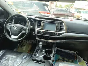 Toyota Highlander 2017 Black