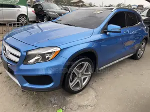 Mercedes-Benz GLA 250 2018 Blue