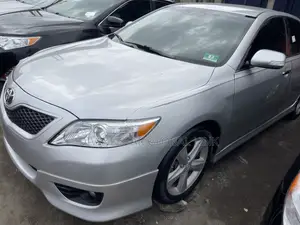 Toyota Camry 2011 Silver