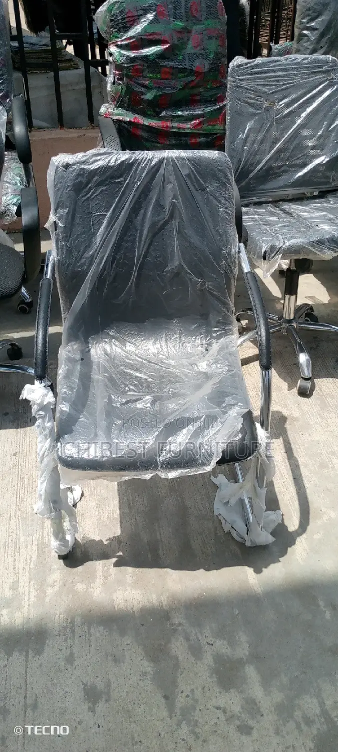 Quality Office Chairs for Visitors