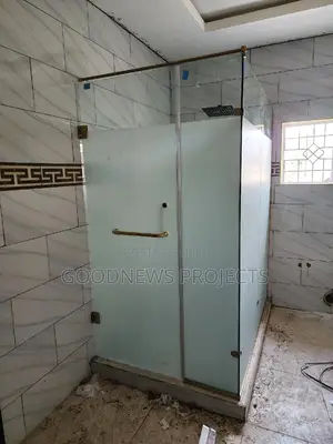 Master Toilet Glass Cubicle With Gold Fittings
