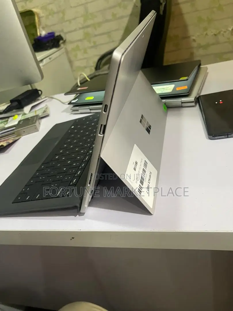 Laptop Microsoft Surface Pro 7 16GB Intel Core I7 SSD 512GB