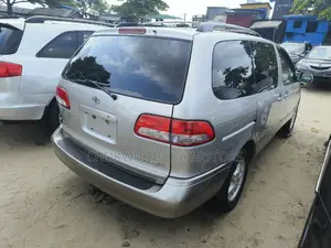 Toyota Sienna XLE 2003 Silver