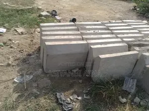 Sandcrete Blocks and Interlocking Stone
