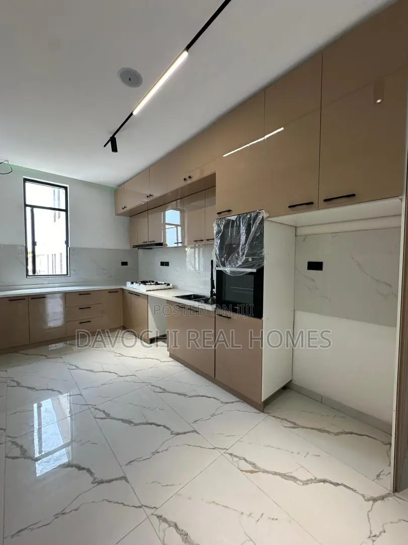 2bdrm Duplex in Lekki Phase One for sale