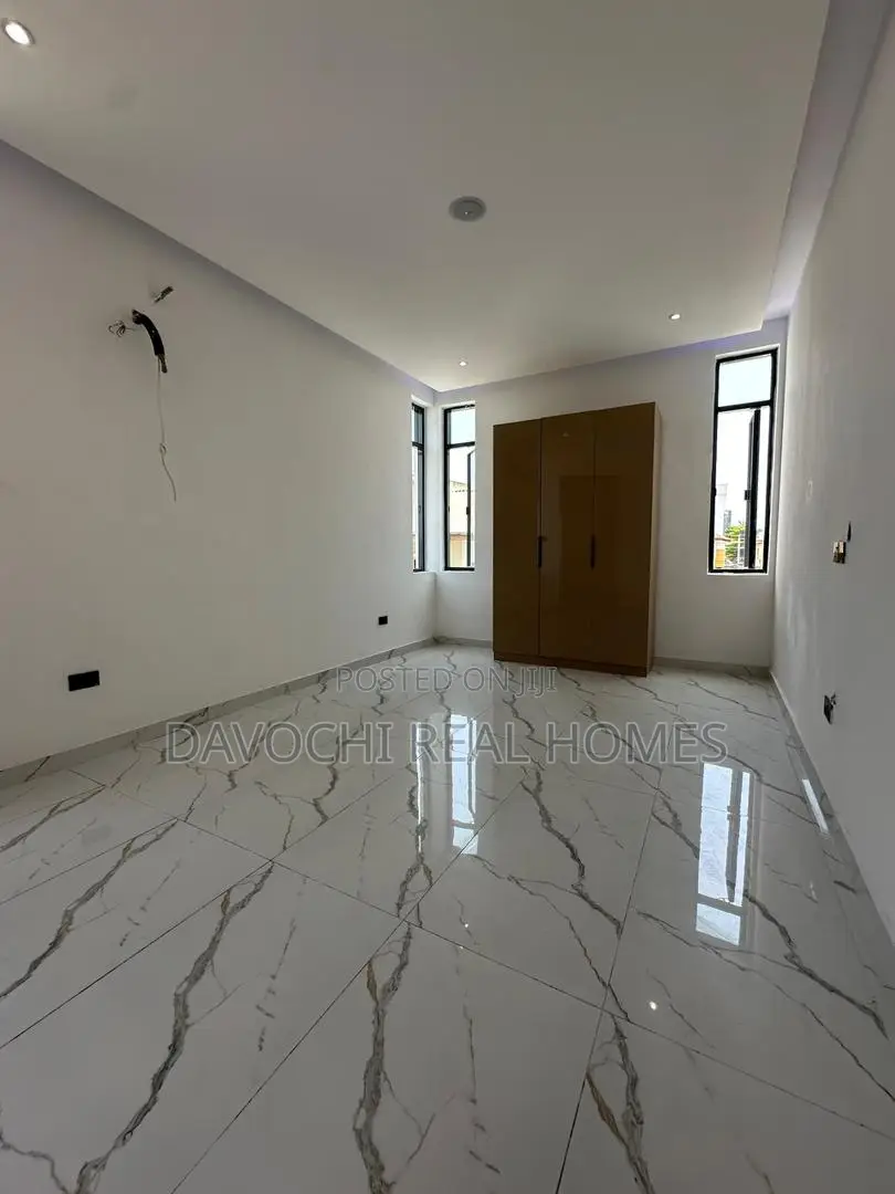 2bdrm Duplex in Lekki Phase One for sale