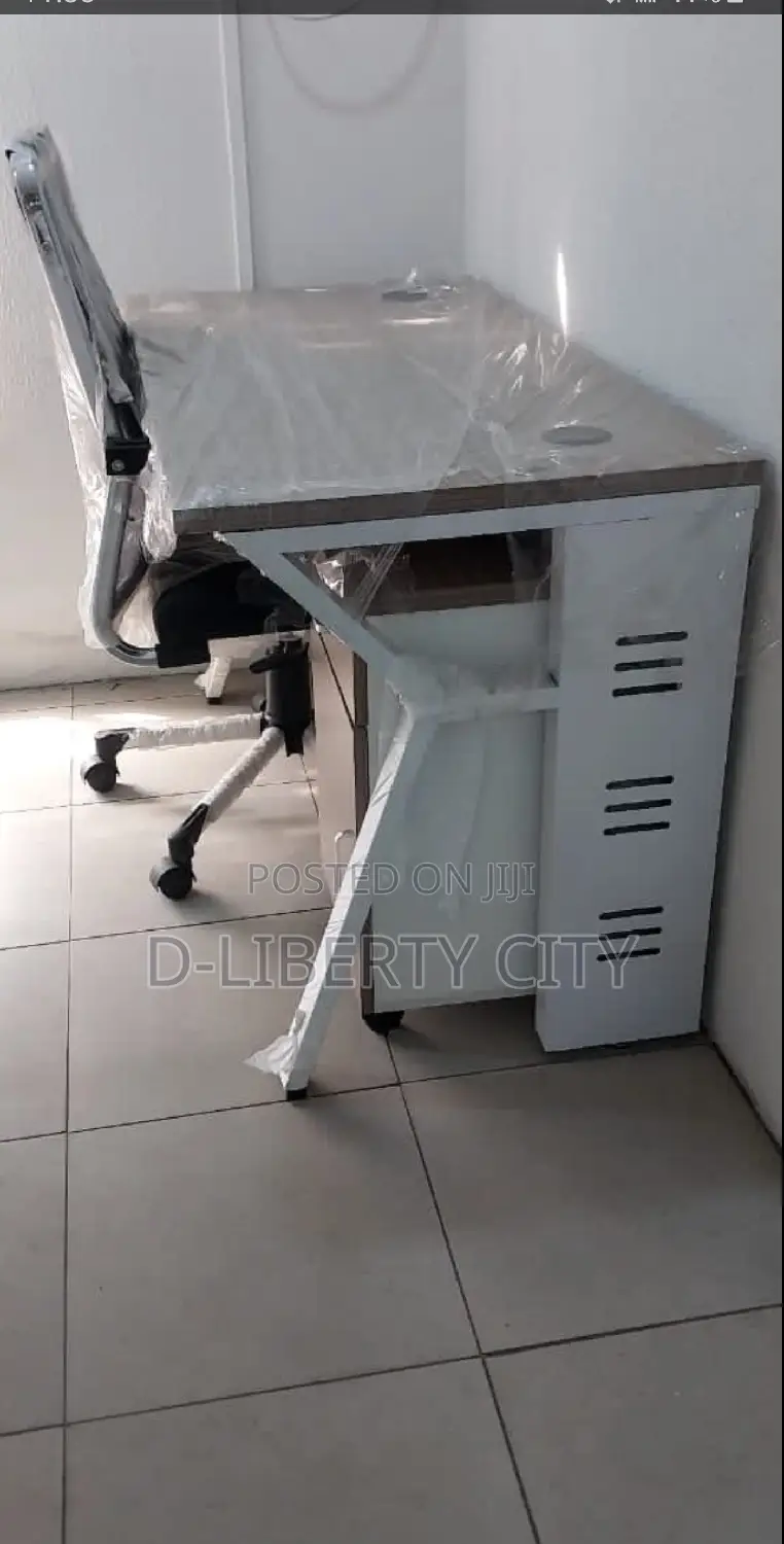 Classic Office Table With Extension