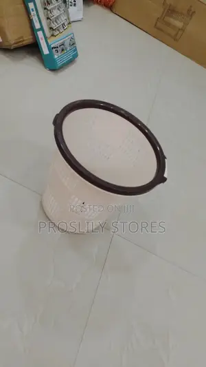 Small Household Garbage Bin Sample
