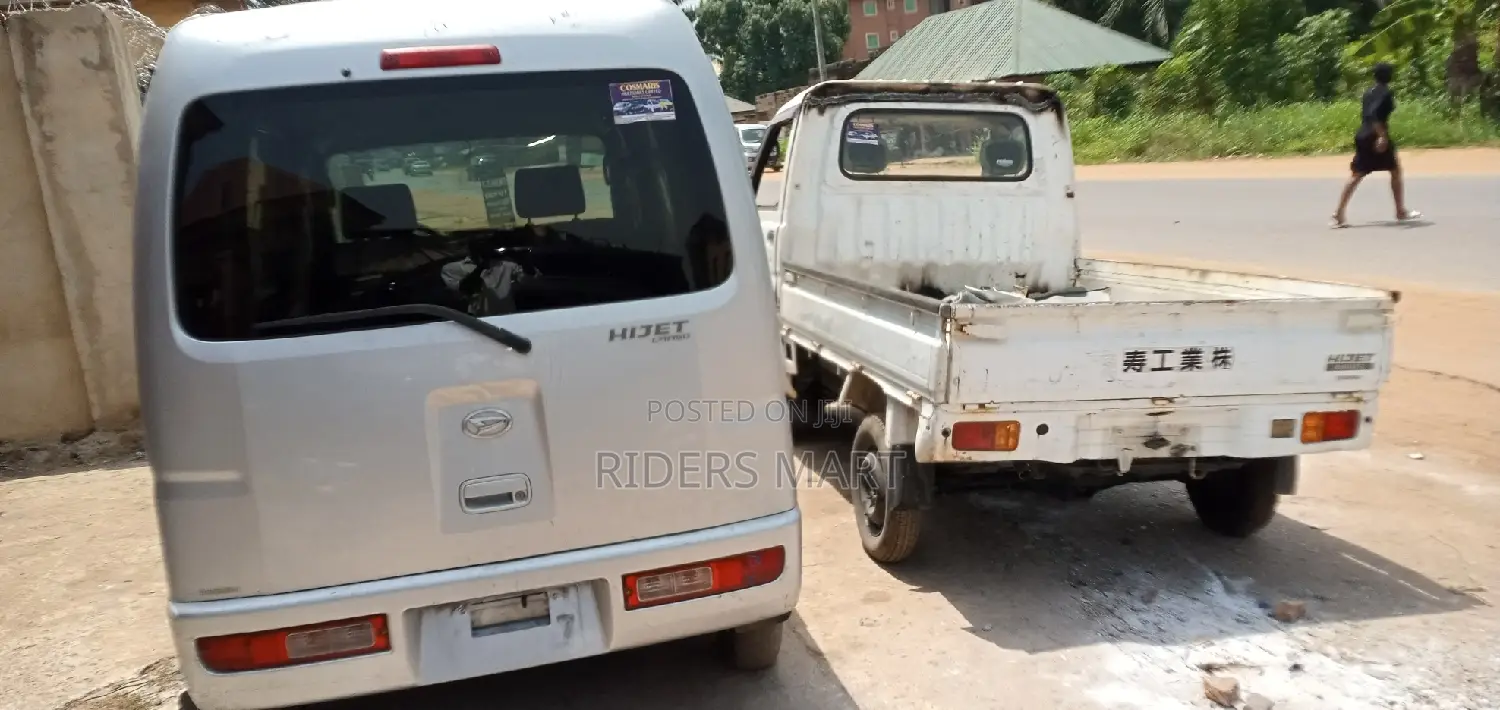 Daihatsu Hijet 2018 White