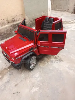 12volts G Wagon Benz.
