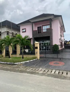 Furnished 4bdrm Duplex in Golf Estate , Dr, Port-Harcourt for sale