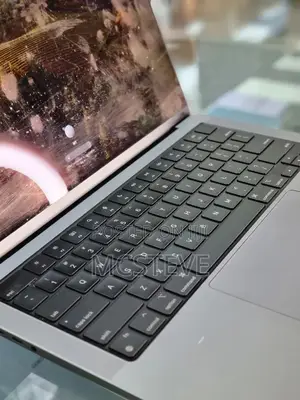 Laptop Apple MacBook Pro 2021 M1 16GB Apple M1 Pro SSD 512GB