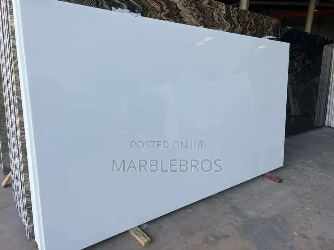 MB51, Classy Kitchen Marble Countertop Finishing