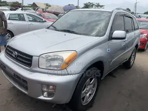 Toyota RAV4 Automatic 2003 Silver