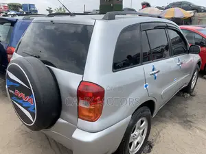 Toyota RAV4 Automatic 2003 Silver