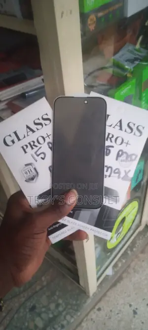 15 Pro Screen Protector Glass