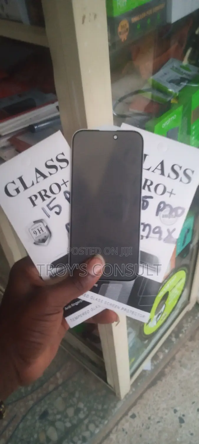 15 Pro Screen Protector Glass