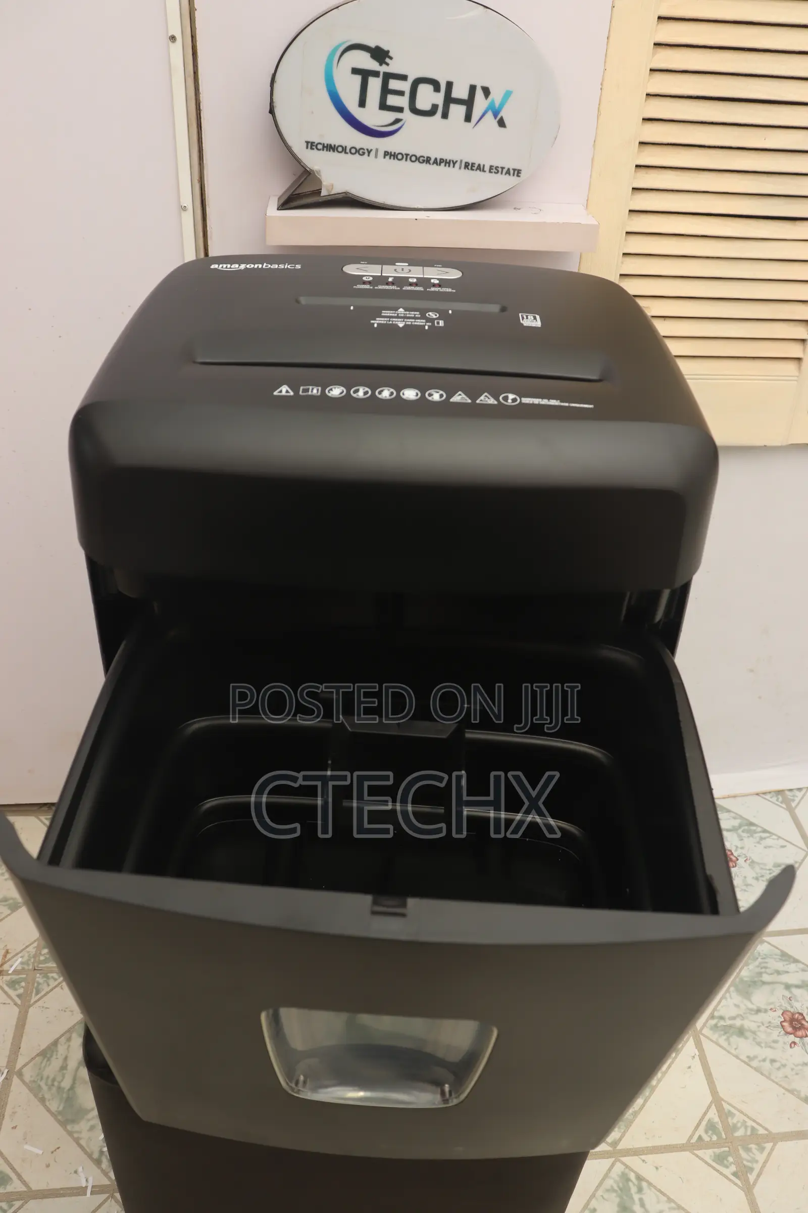 Amazon Basics 18 Sheet Cross Cut Paper Card Shredder