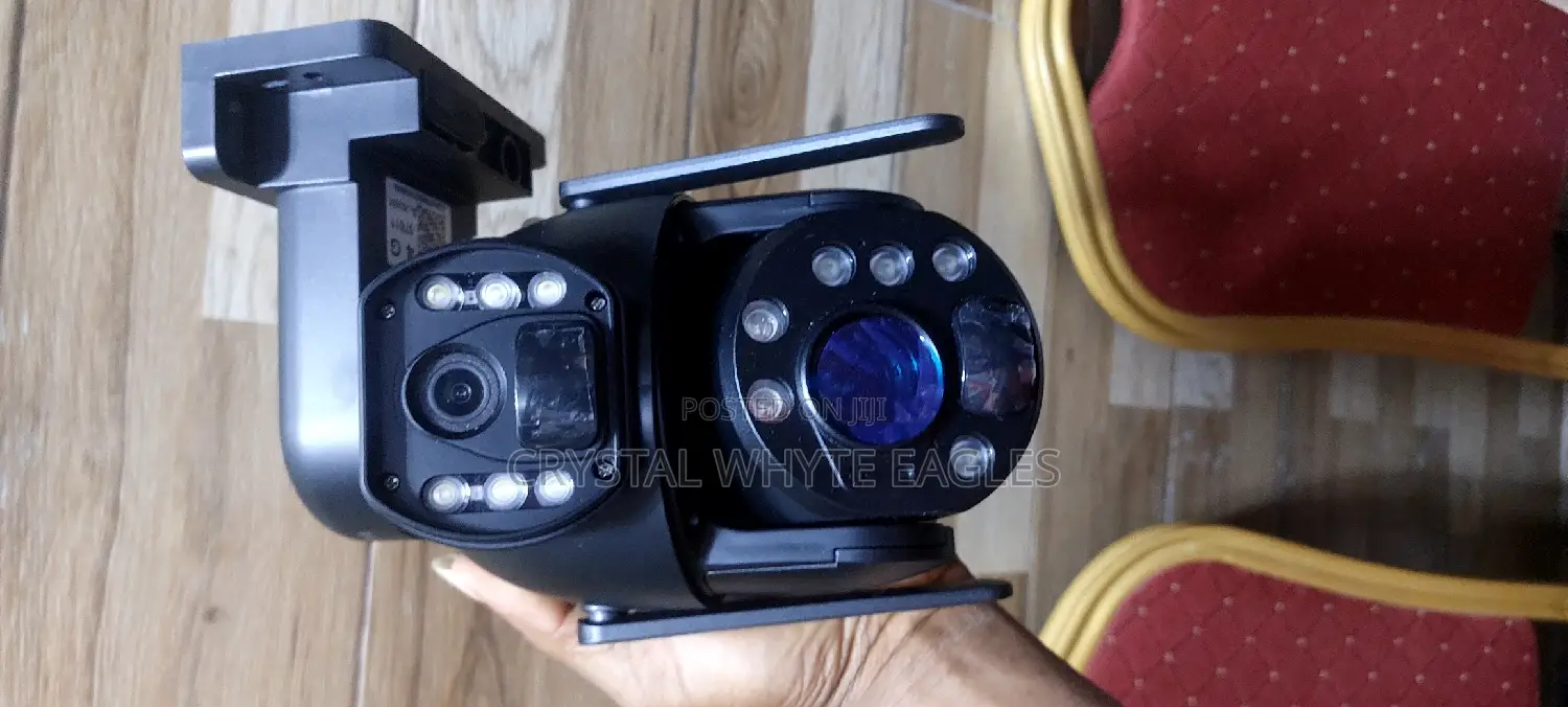 Double Lens PTZ Solar Camera 6mp View