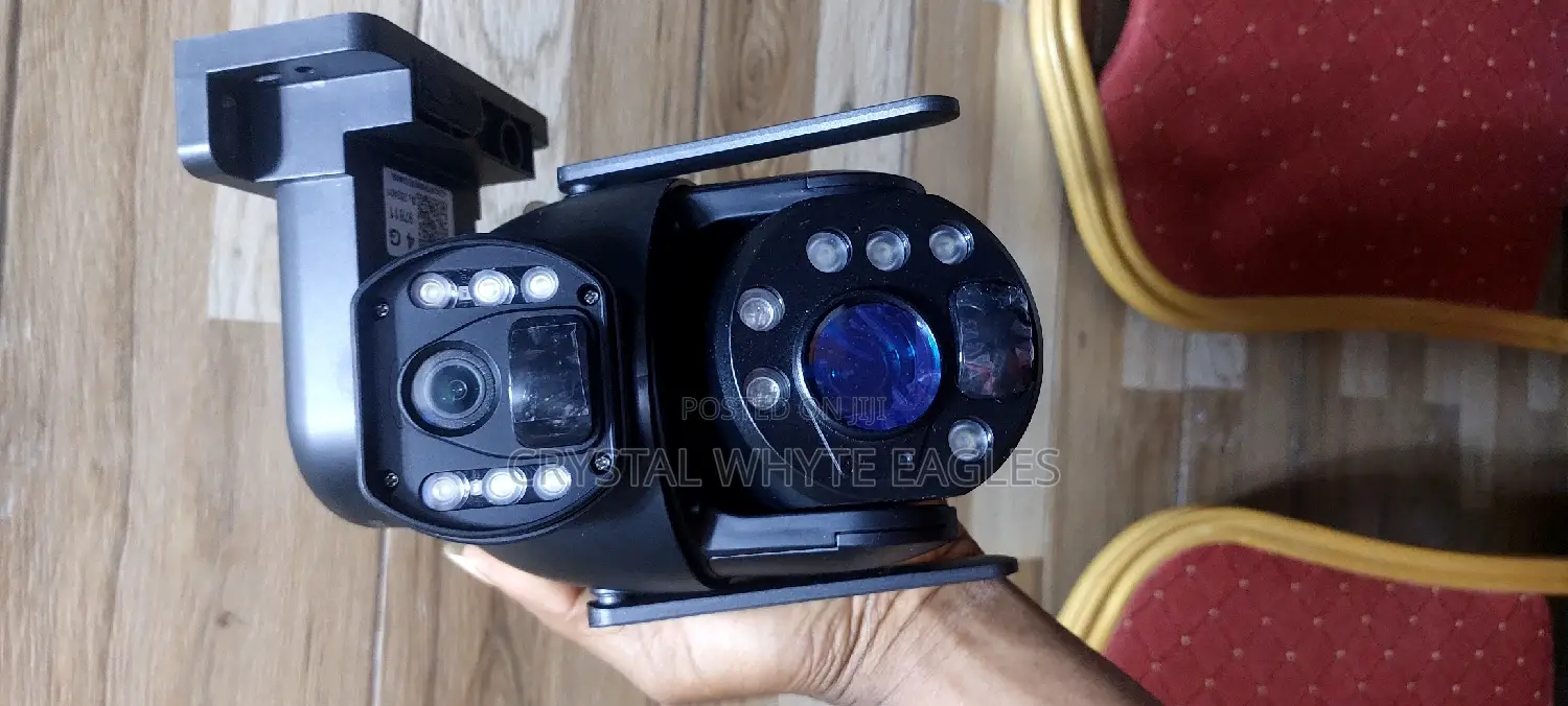 Double Lens PTZ Solar Camera 6mp View